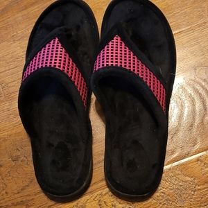 Memory foam bedroom slippers